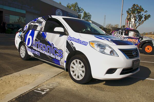 2013_Nissan_Versa_Wrap_7__99077.1412637591