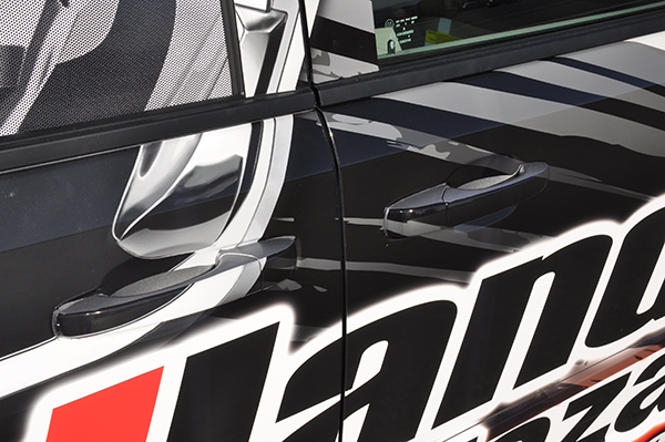 2014-dodge-caravan-3m-gloss-wrap-for-redland-auto-center-3