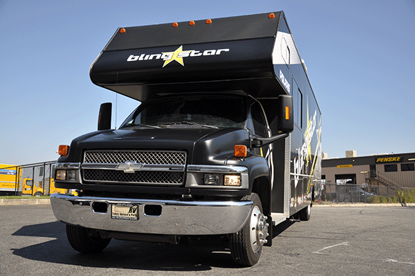 fun-mover-motorhome-matte-3m-wrap-for-blingstar-racing-1