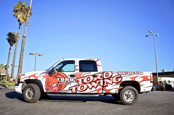 gmc-sierra-truck-wrap-for-toro-towing-1