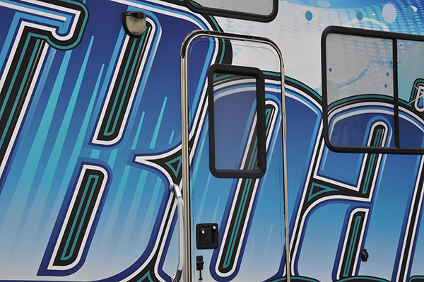 motorhome-wrap-using-flat-3m-for-hotboat.com-3