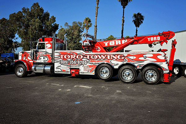 peterbuilt-tow-truck-wrap-for-toro-towing-5