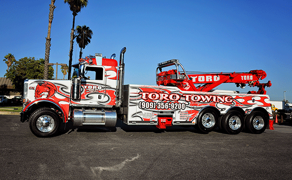 peterbuilt-tow-truck-wrap-for-toro-towing-6